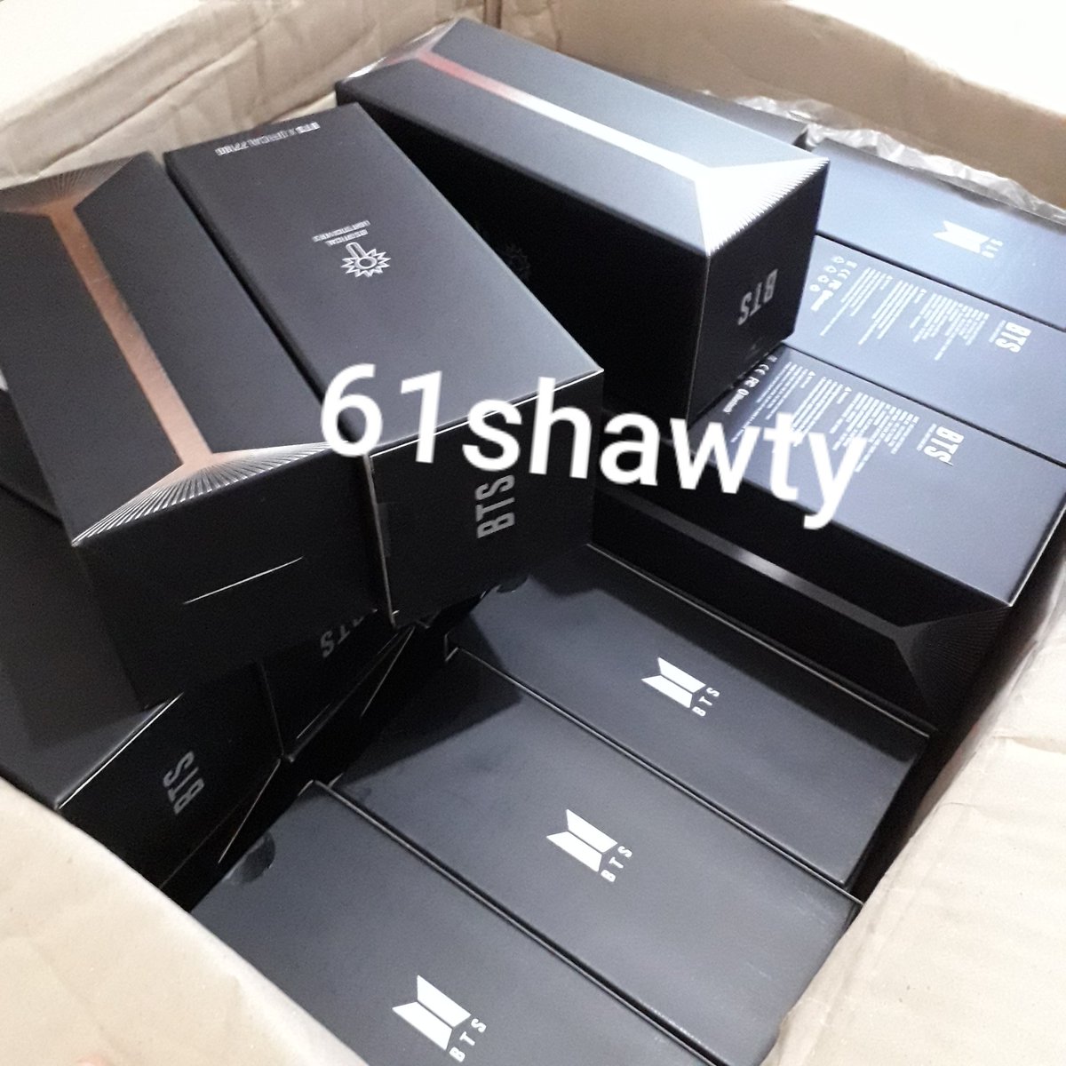 61shawty's tweet photo. READY ARMY BOMB VER 3
Siap kirim dari Tangsel
Bisa via J&amp;T, JNE, Gosend, Grab
Limited Stock!!!

For order..
bisa DM atau via shopee supaya ada free ongkir atau subsidi up to 20k yaa

https://t.co/W9TepcqiVz https://t.co/vWmVDU6RFe