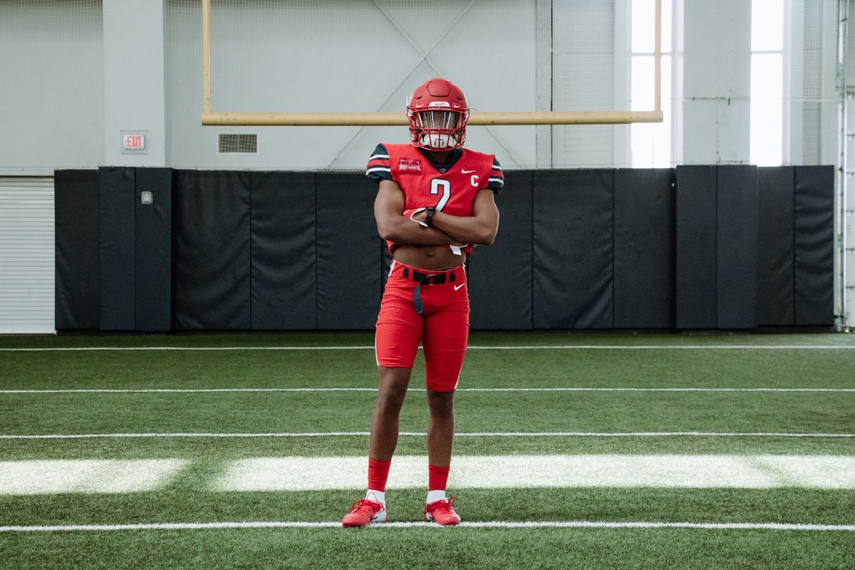 ChampYates's tweet photo. Great visit at Liberty University today!! @CoachHun_LU @CoachHughFreeze #FIRE2T0RM https://t.co/w8U8JK8O0f
