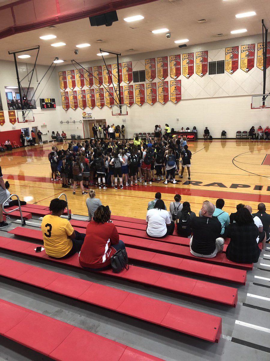 DiessHaley's tweet photo. Got the opportunity to volunteer at the Pro Hoops Combine today! It was such a great experience and got to witness a lot of talent! Thank you to everyone who made the combine happen! #SpartanReady https://t.co/m6ydv1v7my