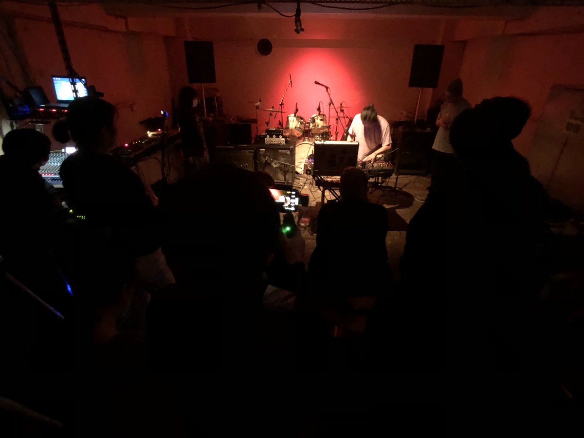 GoToriyama's tweet photo. ①
昨日の余韻に浸ってる。あんなに熱量がグイグイ上がって爆発するライブイベント観れるのは中々無い。インスピレーションは感じたけど絶対真似なんて出来ない。
#DaoXuanFestival
#SOUP
#TheValley
#LZ129
#濁朗
#MAMMOTH
#LaBellesBiologie
#JDOW
#Conciertodelafamilia
#HUH
#fuelphonic
#TzuNi https://t.co/5SKuvqThFB