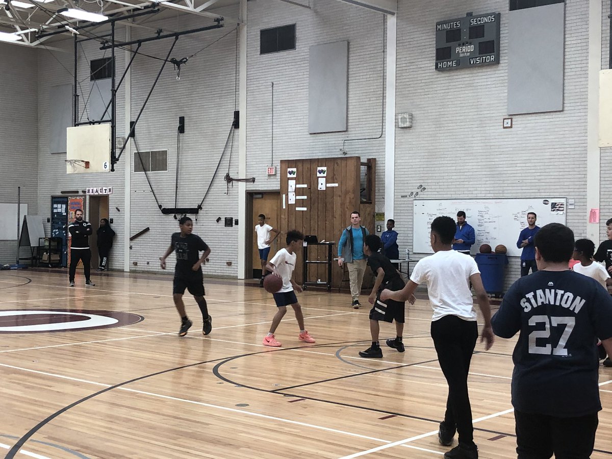 Great championship basketball game played by some awesome 6th grade kids! Loved watching them play and seeing their classmates cheer them on! #AMDRocks #funinPE #basketballchamps @PrincipalAMD @CoachTragerOHS @CoachRainey007