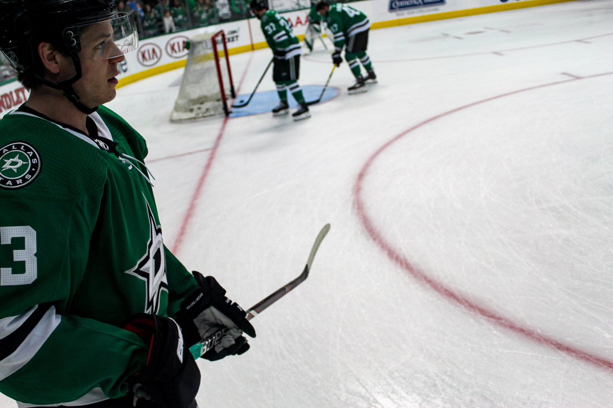 Sara_Birdlie's tweet photo. 4/6/19 Minnesota Wild vs. Dallas Stars pt. 1 #GoStars #MINvsDAL #TimeForPlayoffs https://t.co/O0G6wv895Y