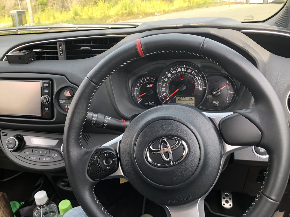 PN_GT_R's tweet photo. このヴィッツ
メーター260km/hまであるんすよ笑笑
#TOYOTA #ヴィッツ
#VITZGRMN #TGR
#車好きな人と繋がりたい
#GRGarage高辻
#渥美半島 https://t.co/Cls0dIGCzS