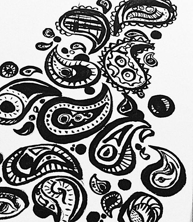 GrumpityGrump's tweet image. Trying to decide if it’s possible for paisley prints to not be overwhelming. Still unsure. 
#sketchbox #sketchboxmarch #sketchboxmarch2019 #brushpenart #paisleyprints #paisleypattern #autisticartist #actuallyautistic #patternmaking #paisleydesign #graphi… bit.ly/2Vvzu36