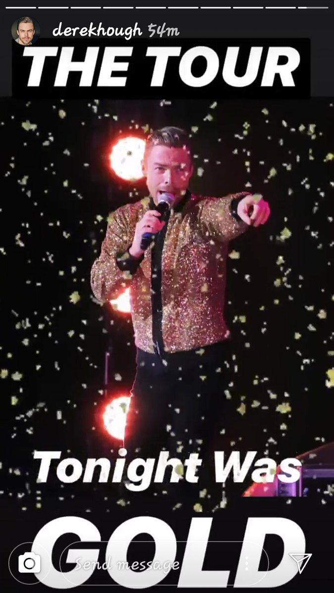Mommyof4boysD's tweet photo. @derekhough YOU are PURE GOLD ☆ SHINE ON ☆ see you in NYC #1FanForADecade xo https://t.co/z1UiJ4bVEx