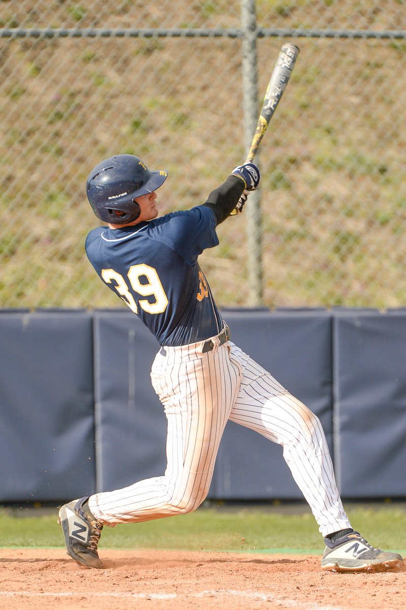 PotomacStateBB's tweet image. Clutch two-run home run from Pete Costigan leads Potomac State to sweep over Shenandoah University today at Golden Park. 
potomacst.prestosports.com/sports/bsb/201…