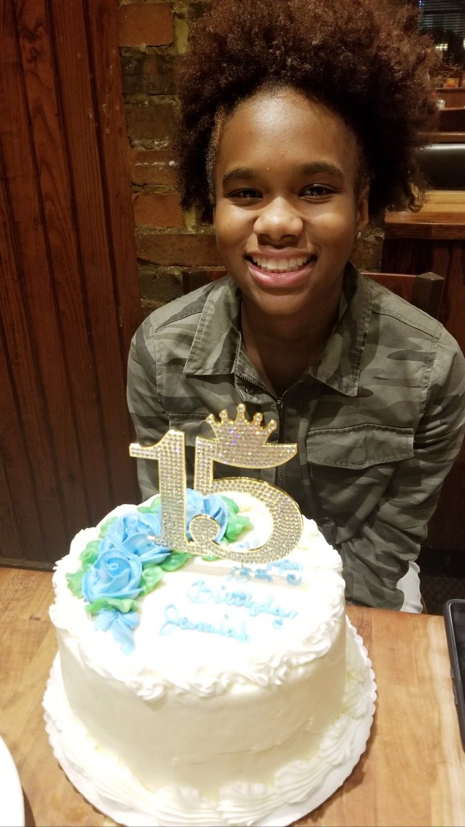 DemarcusRogers1's tweet photo. OMG 15. Am m getting old. My princess is getting closer to on her way out the door. #3moretogo https://t.co/snbNZWB3f1