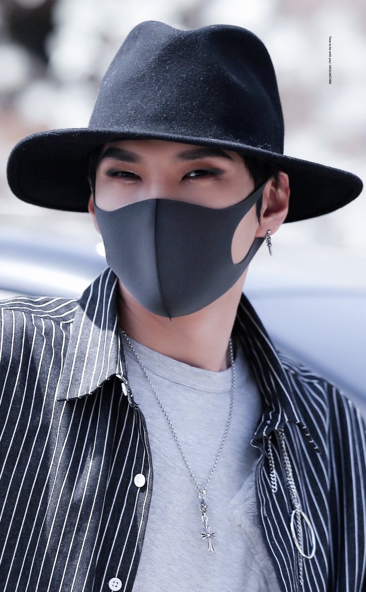 HEALINGTIME_TW's tweet photo. 190407 수원 엘리자벳 출근
#VIXX #빅스 #LEO #레오 #정택운 
#엘리자벳 #토드 #택토드 #죽음 @JUNGTW_LEO

한달만에 보는 택운이네!!
너무 오랜만이라 얼굴 까먹을뻔 했어,,
매력적인 토드 잘 부탁해💕 https://t.co/ThbZLv1wAY