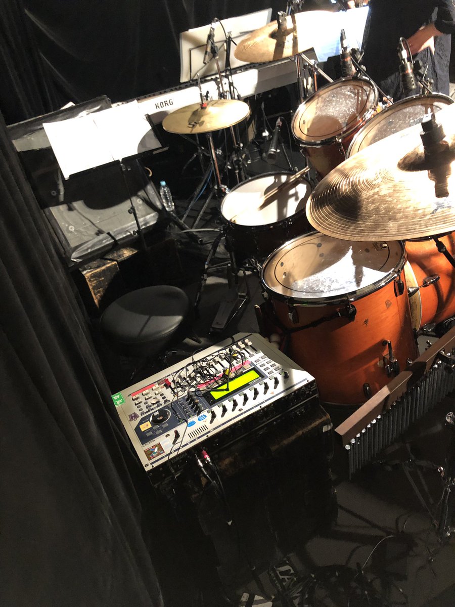 shinya_mnP's tweet image. 久々のUkenライヴでしたー
みんなのほほんとしながら凄いライヴするもんだからいい刺激もらいます。
楽しかったー
次回は4/21の横浜もサポートします。

#Uken #live #ruidok2 #drums #楽しかった #夜桜 #花見酒
