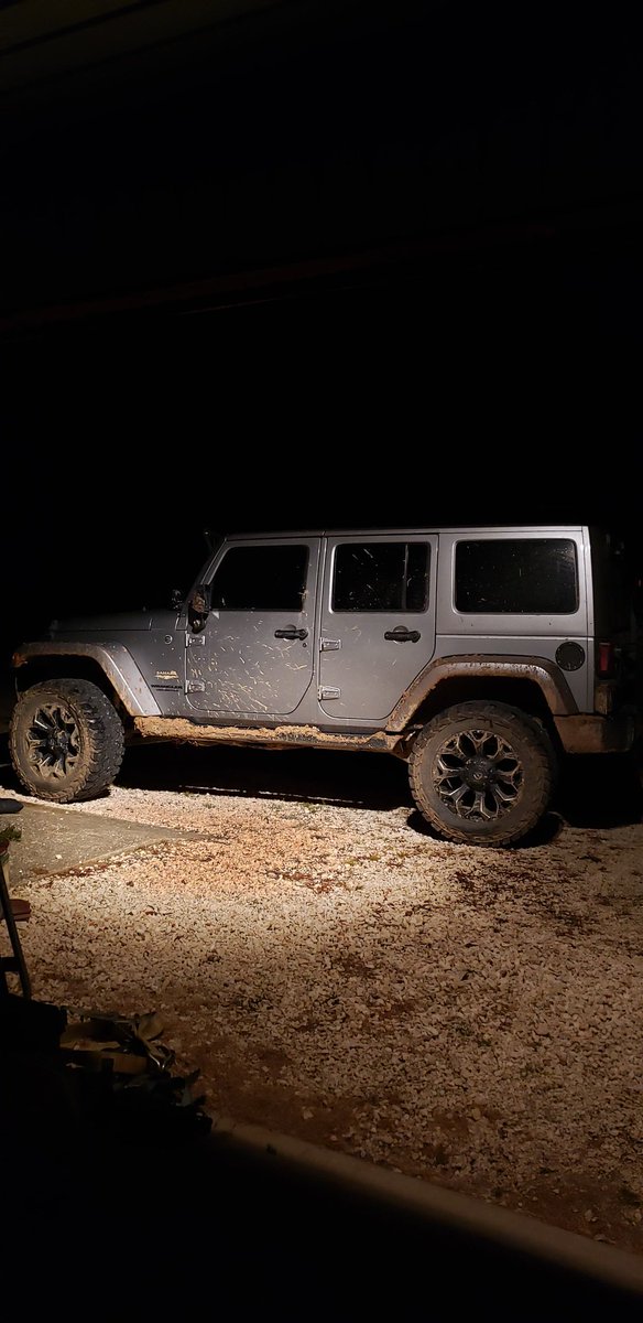 Gotta love her 😜
#jeep #JeepLife #justalilmud