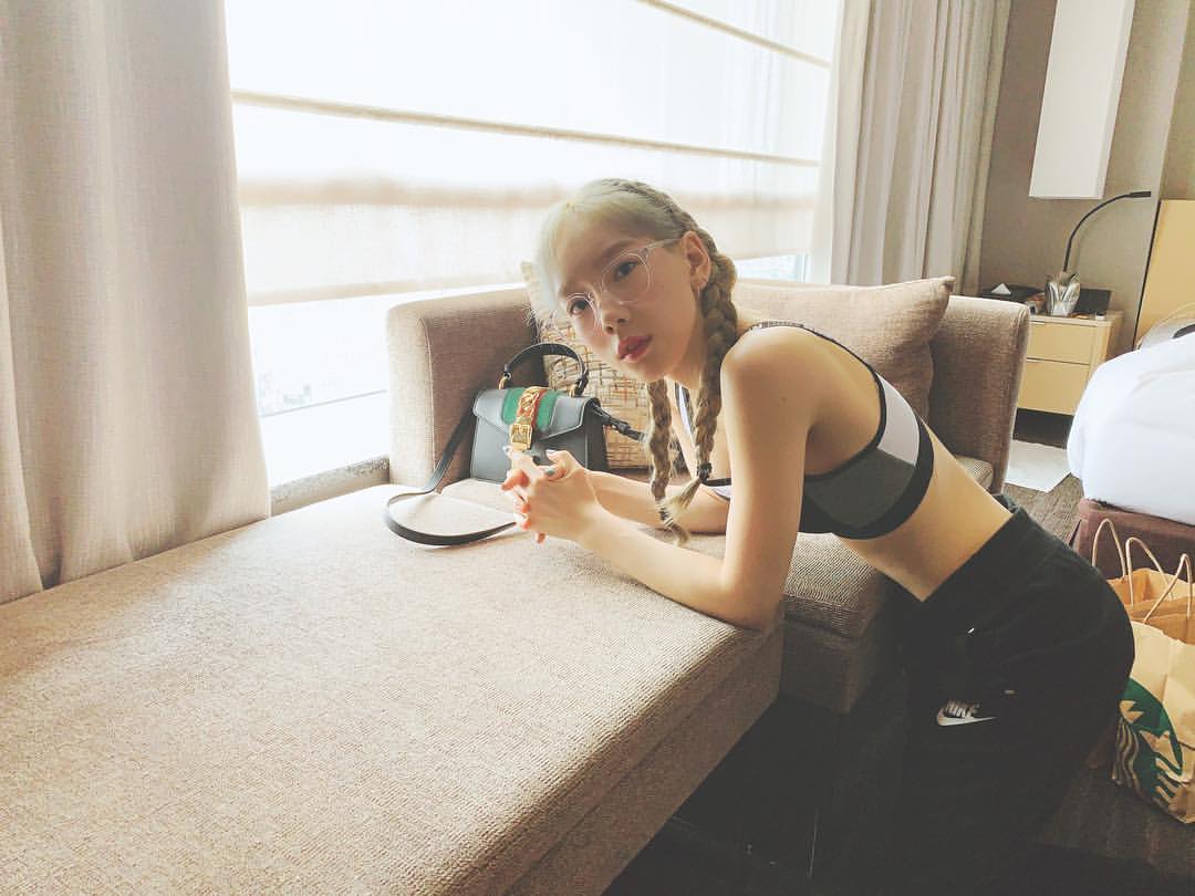 taeyeon pics (@picstaengoo) on Twitter photo 