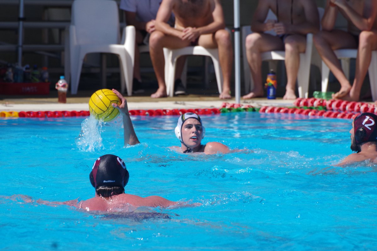 uwatorpedoes's tweet photo. #OVOAWL THREE QUARTER TIME π€½ββοΈ Another strong quarter from the Torpedoes with UWA leading @Qldthunder now 9-4. Two more goals that quarter for Torps courtesy of Canadian pair Devon Thumwood and Gaelan Patterson #WaterPolo #GoTorps π https://t.co/WL6y923mLj