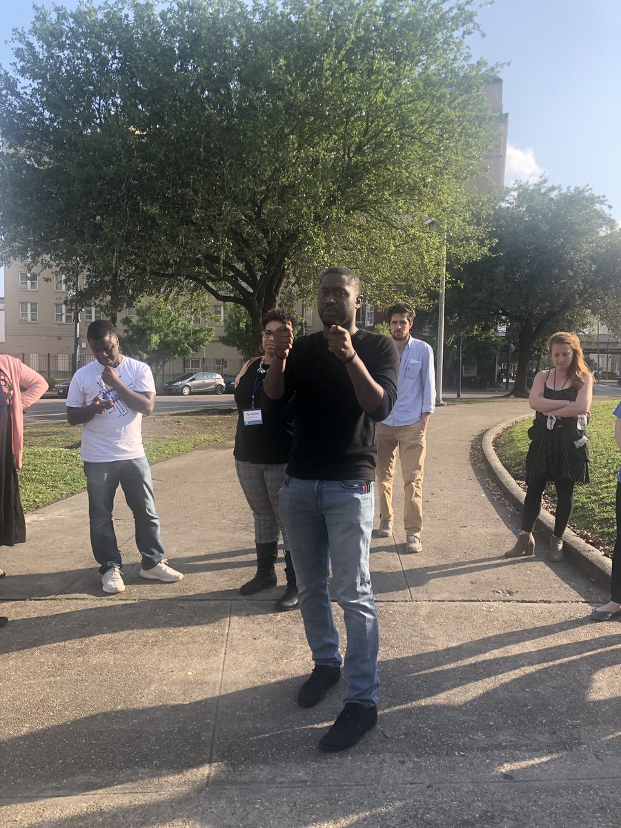 ReBuildApp's tweet image. Inspiring talk by @BCLeeJr today! Thank you for speaking to us at Grad Camp @4pt0schools 😀 it’s amazing to learn about your work in architectural design and youth empowerment!
#NewOrleans @PaperMonuments #designasprotest #reimagine #publicspaces