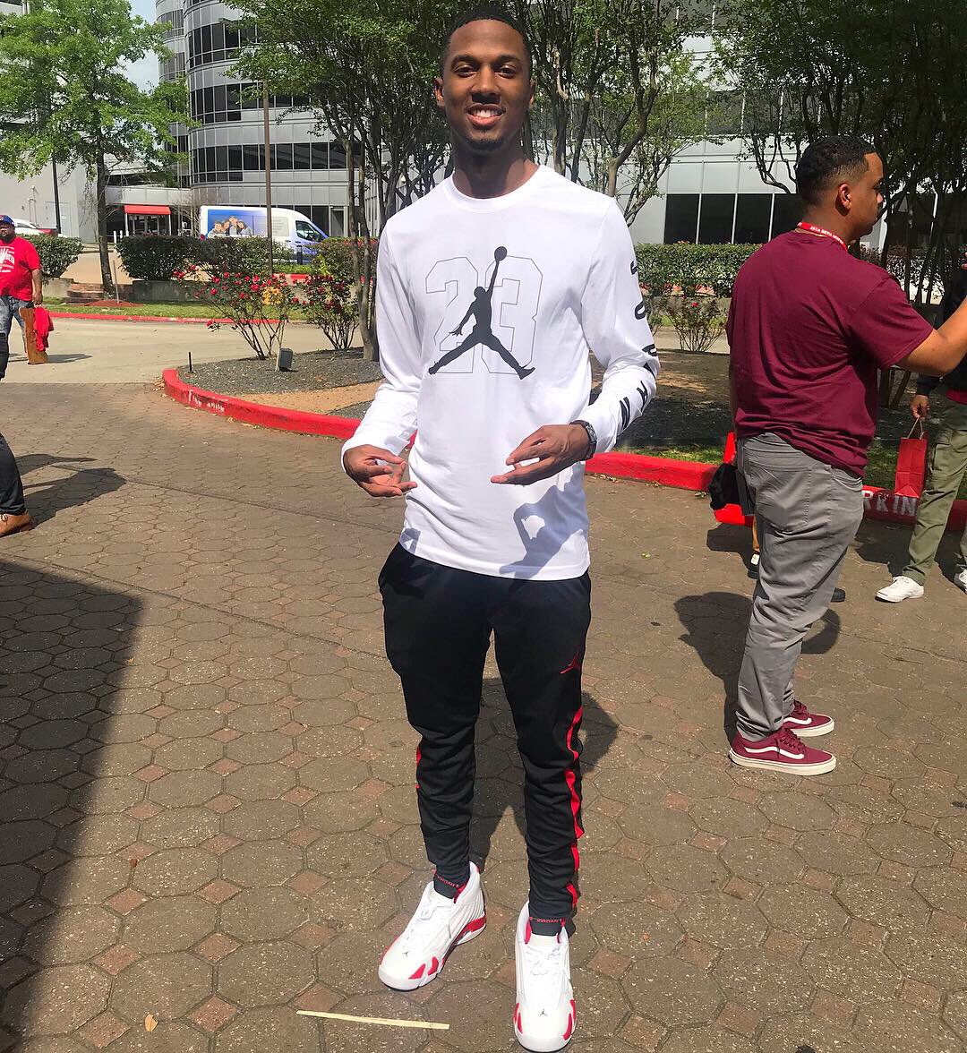 Phi_NullyFamous's tweet image. I am Pluto.. I’m so Zoovy.. I got power #ZetaBeta #Spring2K11 #brotherhood