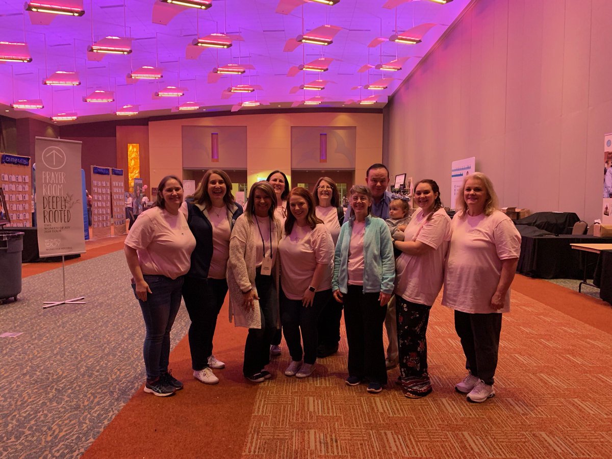 Idriasee's tweet photo. My new sisters/family in Christ with Phil and Debbie Waldrep ⁦@realwomenofjoy⁩ https://t.co/oLldbgexIa