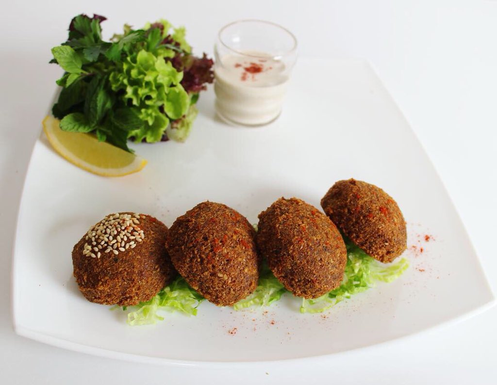 🔴MAKI FALAFEL With The Tahini Sauce🔴
💥IT's STUFFED FALAFEL💥
🔽🔽
youtu.be/5d8fuy3JVpQ
🔼🔼
#falafel #falafelrecipe #egyptianfood #lebanesefood #foodie #recipes #chef_staph #maki #tahini #foodies #foodlovers #falafellovers #utubechannel #easyrecipes #healthyrecipes #lebanon