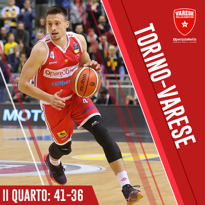 PallVarese's tweet image. Si va negli spogliatoi con i biancorossi a 5⃣ lunghezze di distanza. A fine II quarto il punteggio di #TorVar è di 4⃣1⃣-3⃣6⃣ #GOVARESE