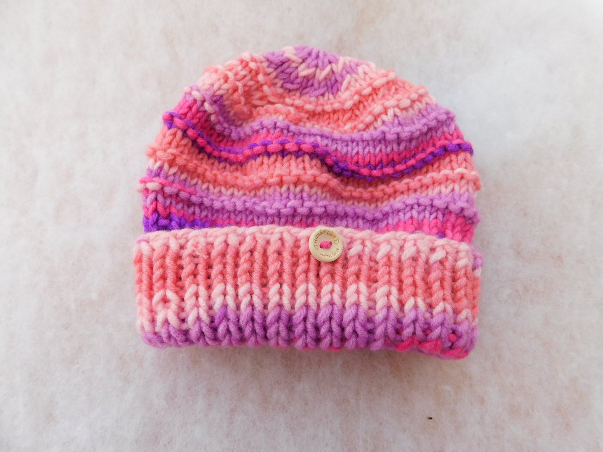 PincushionThe's tweet photo. https://t.co/7rkpnfNzij Hand knit / crochet all made by me. Never mass produced. Lots to choose from #UKGiftHour #UKGiftAM #supportsmallbusiness #UKHashtag #Londonislovinit #shopindie #ATSPORO #ATSocialMedia 10% off baby hats #madewithlove https://t.co/uCCFaYom4H