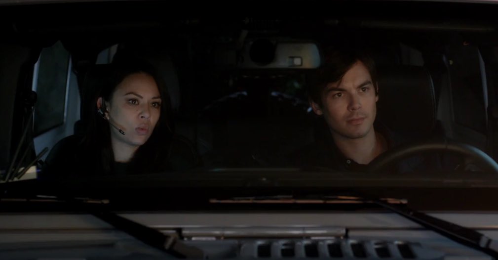 prettyliarsclue's tweet photo. Who would like to see 2 of the best hackers together again #Cona #Maleb @tylerjblackburn @JanelParrish @imarleneking is this ever a possibility for #Haleb or atleast Caleb to visit BHU &amp; work with Mona?! #AskMarlene #PLLThePerfectionists #PLL https://t.co/pXtwMe6fRo