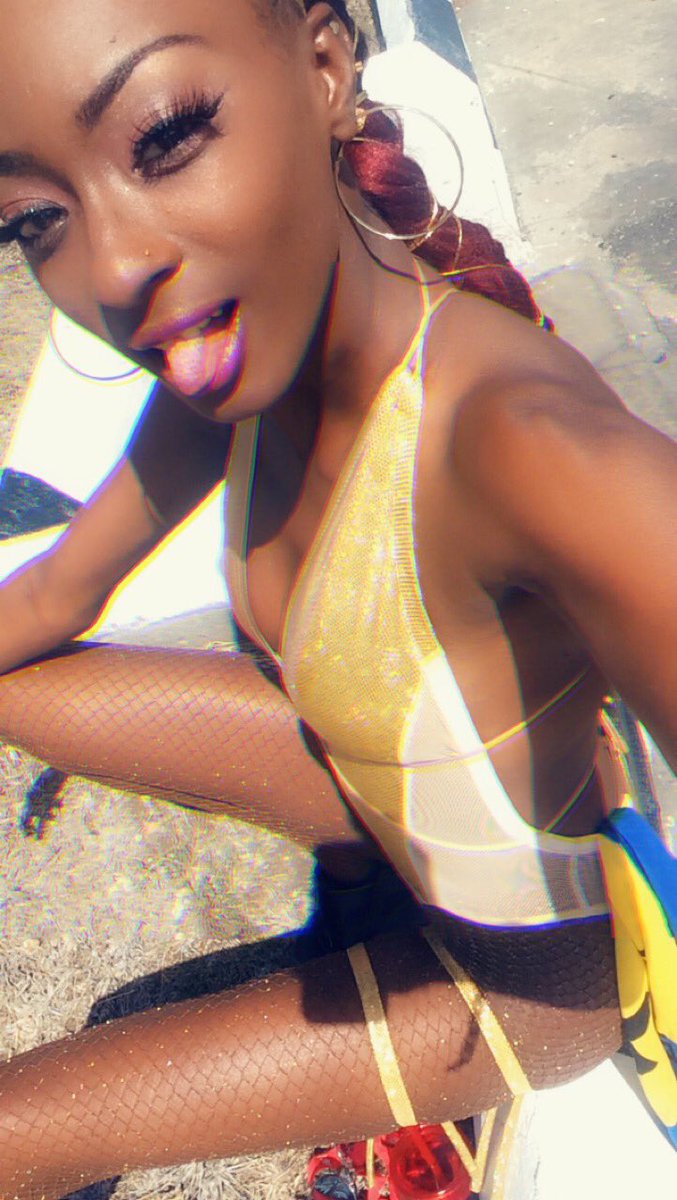 LifeInThe246's tweet photo. Uwitopia had me looking nice for UWIval https://t.co/HRWJv3XNwB