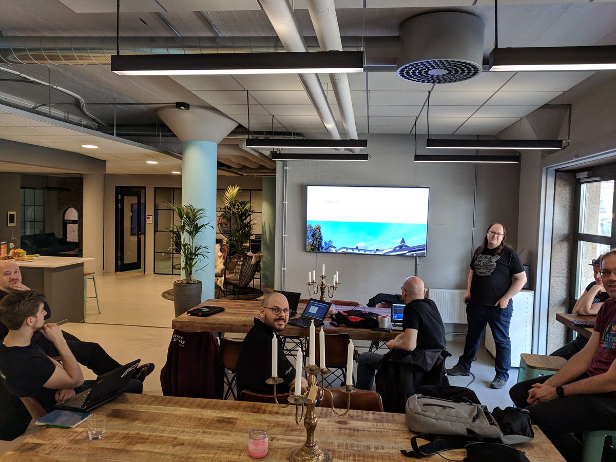 e8johan's tweet photo. The @freebsd community room at #fossnorth2019. Big thanks to @b3_init for the room and @niclaszeising for arranging! https://t.co/o4jL3ygLvU