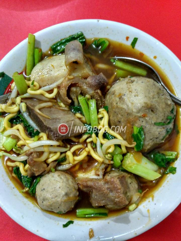 infobdg's tweet image. Habis hujan bawaannya laper dan pengen menu hangat, kalau mimin milih makan suki soalnya makan banyakkan...
Nah kalau taruwit paling doyan menu yang mana nih? 😄

🔁 : Sate Padang
♡  : Suki 
💬 : Bakso