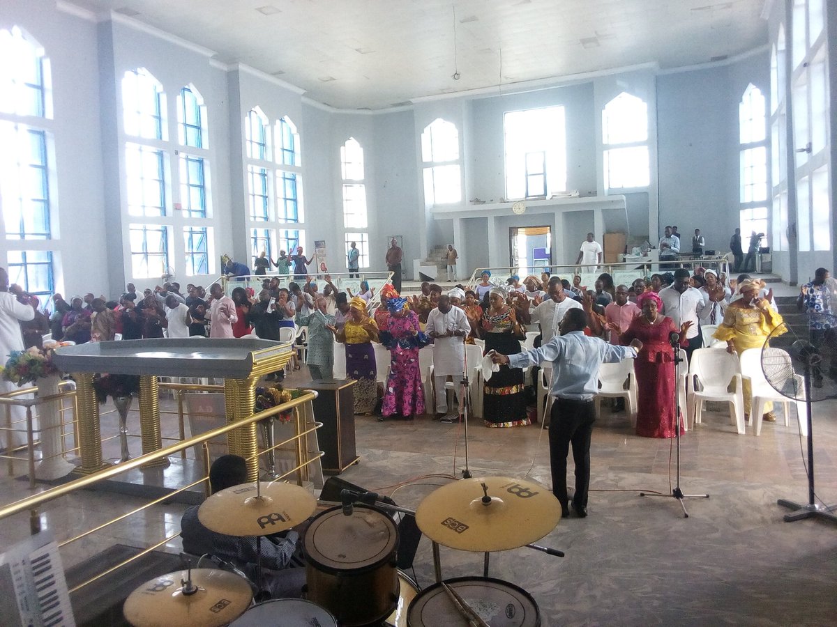 pcnopenheavens's tweet photo. It is happening now in His Presence @ The Presbyterian Church Of Nigeria. Open Heavens Church, Gwarinpa Parish. Topic: The Power of the Cross motivated by Love. https://t.co/i3Ff9N769B