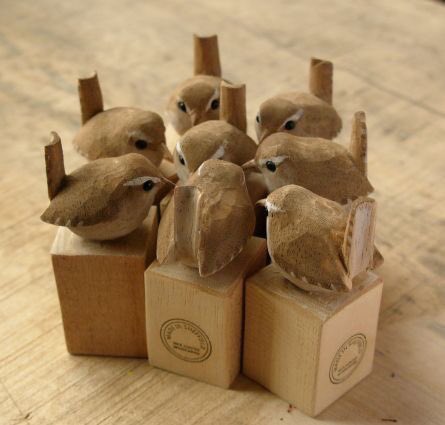 Finally ‘Group hug’ by Woodcarver Nick Hunter  (Wrens)  Oh I remember he’s the Sheffield Woodcarver of the tiny bees...remember?