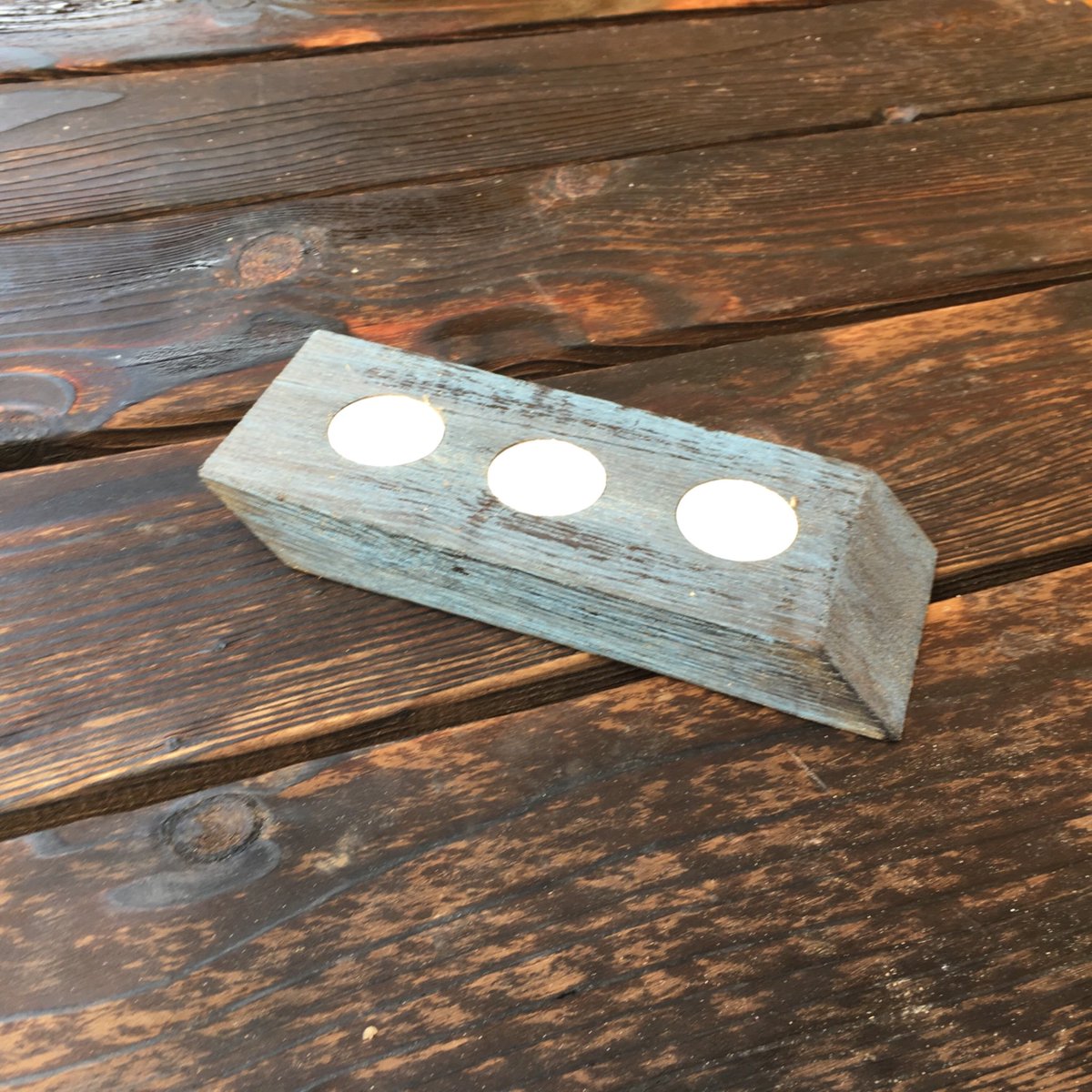 HenBeeGardens's tweet photo. Check out our range of reclaimed oak candle holder @EtsyUK 

https://t.co/BBsH3e3ayG

#handmadegifts #handmadehour #handcrafted #handmade #recycling #upcycled #UKGiftAM #UKGiftHour #uksmallbiz #uksmallbizrt #homedecor #candles #tealight https://t.co/4Mzh3lGmR6