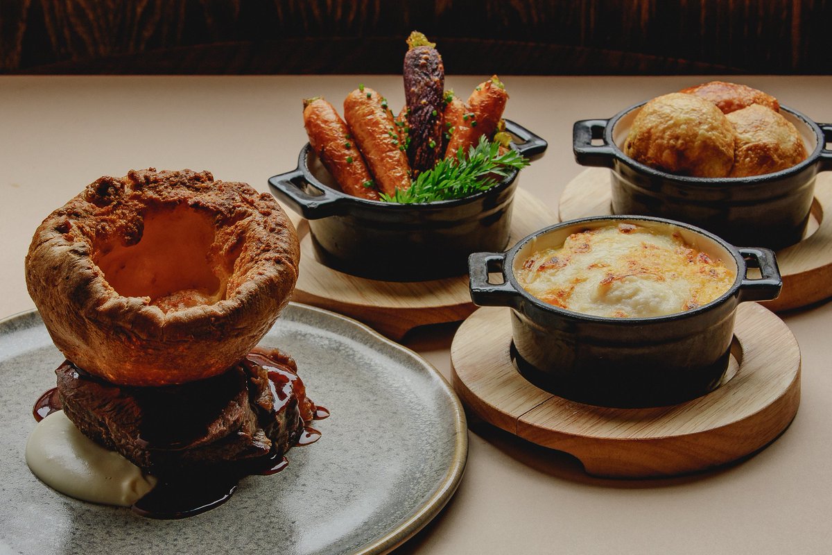 From Speyside Sirloin to Salt Baked Celeriac, we have a Sunday Roast option for everyone here at Public House ❤️ Served until 10pm!

Why not check out our full Roast menu - b.link/ph-menu

Join us today!