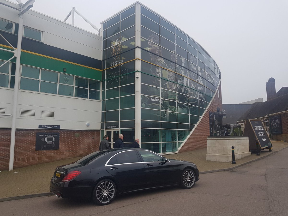 JonnyRocksLTD's tweet photo. Where are you being chauffeured today...???
#LuxuryTravel #Hospitalilty #Events #Glawsfamiliy #Rugby #Chauffeur https://t.co/SSne3TkUZI