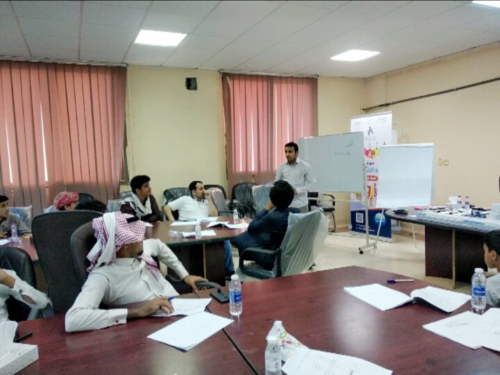 الدورة الثانية <a href="/EvEvMoMo1409/">MOHAMMED MJULLY 🇸🇦#كلنا _مسؤول</a> في اساسيات الكهرباء المنزلية , ثلاث ايام بمعدل 6 ساعات تدريبية التعرف على التوصيلات الكهربائية في المنازل و و صيانة الكهرباء المنزلية .