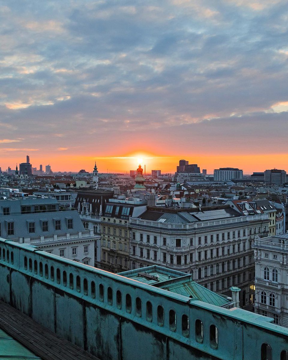 WtEurope's tweet photo. So amazing Vienna 😍 ❤️ ❤️ ❤️ 😍 ❤️ ❤️
🚩 TAG your BEST FRIENDS ⬇️
🚩 Like and RT 

#travelholic #travels #travelers #travelph #travel_captures #travel_captures #travelpic 

Credit 📷@rossellapell https://t.co/feAi9sVwQd