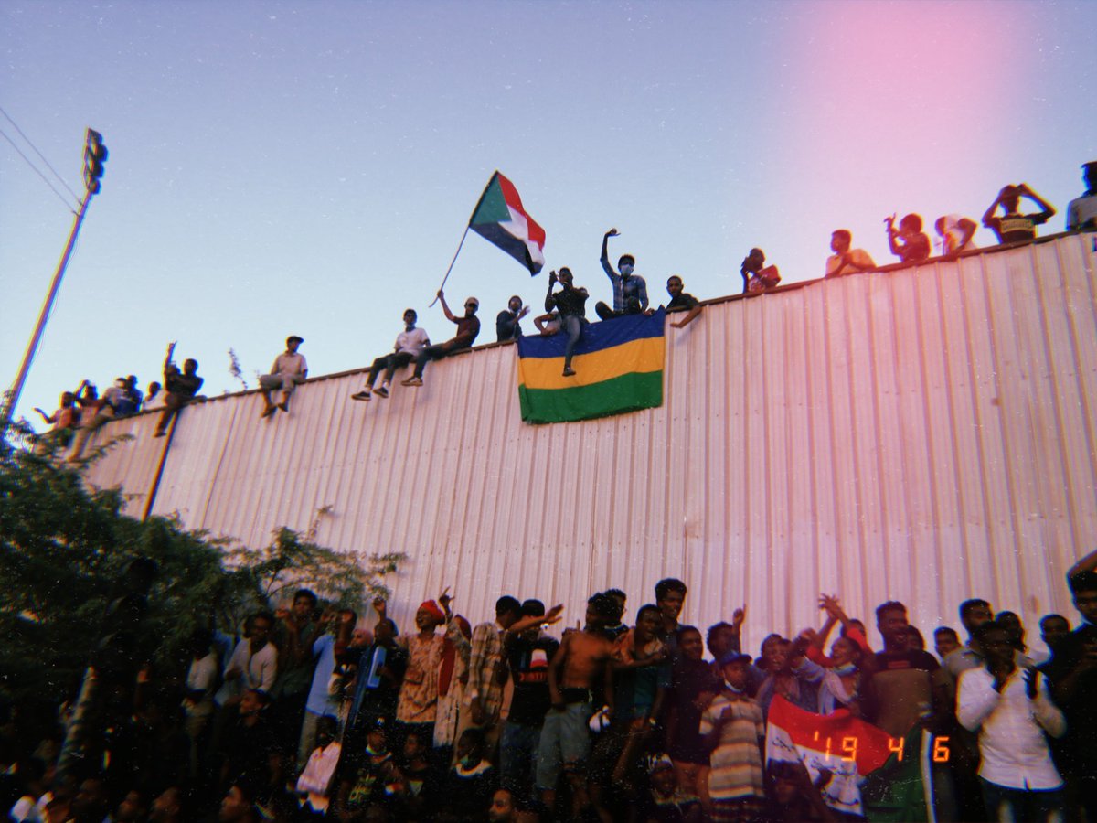 realshagian's tweet photo. أعظم شعب ثار 💙💛💚✌🏽
#تسقط_بس
#موكب6ابريل https://t.co/lOdHTIqsYA
