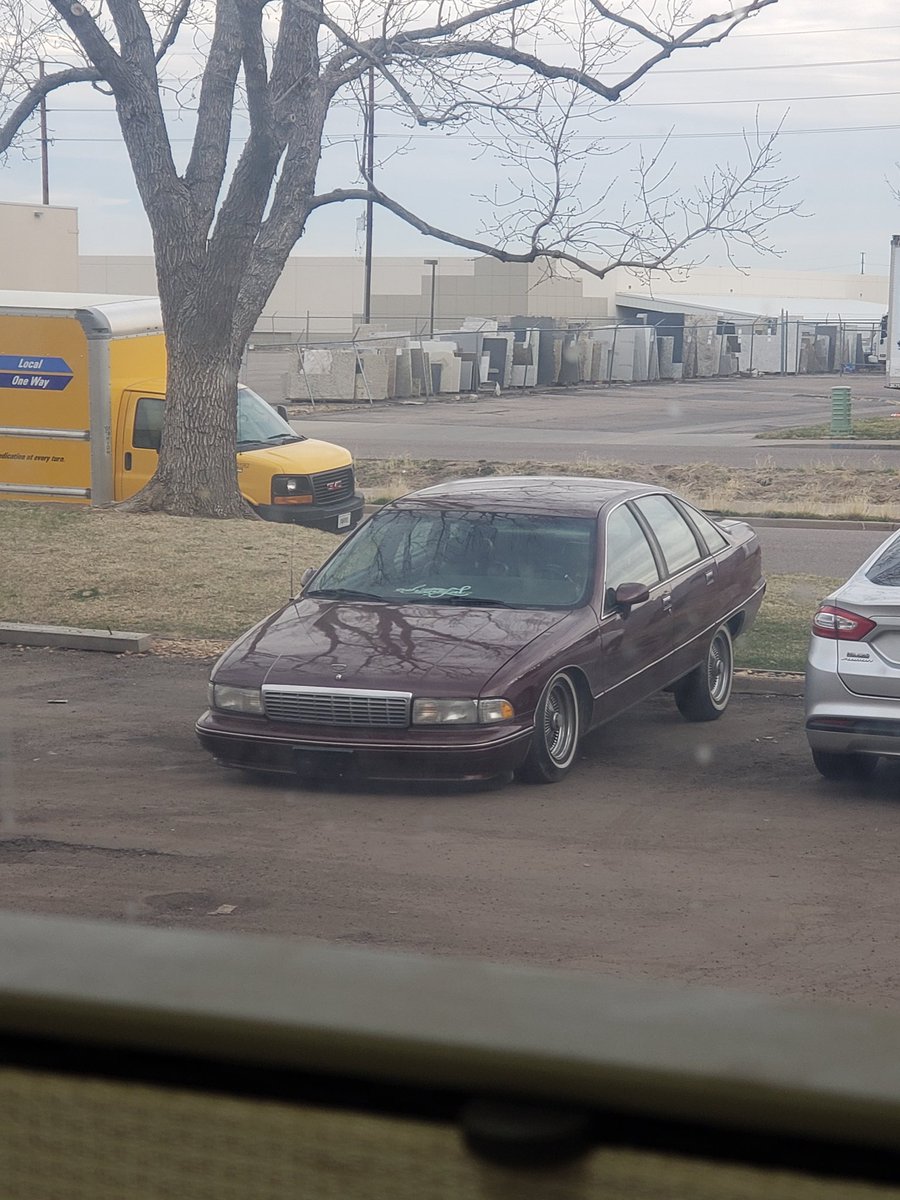 CelicaShadow's tweet photo. So this was in my work parking lot yesterday. No idea who it belonged to but maybe it just needed a nap XD #americawhy #car https://t.co/JG7Hzll9V7