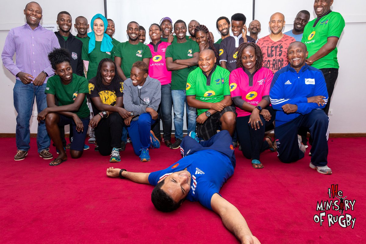 #UnMaillotUnSourire
"Sérieux, sans se prendre au sérieux" 👏👏 #FamilyReferees ❤️ #Rugby #Spirit #Afrika