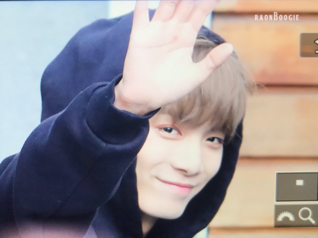 raonboogie's tweet photo. #김종현 #JR #복자 #종현 #뉴이스트

pre. 190407 퇴근 오늘의 종현이💙 https://t.co/ejpBO83Fe0