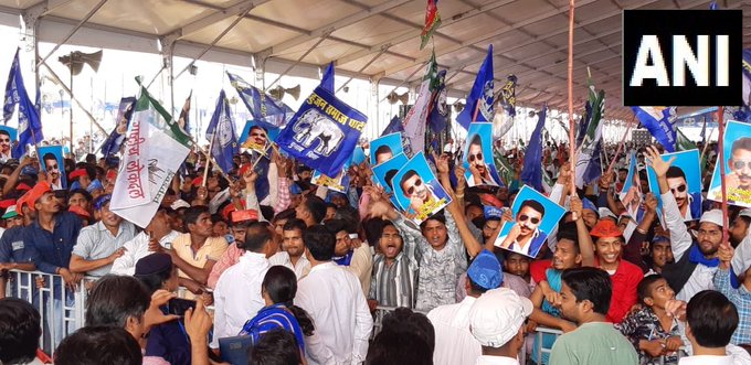 View image on Twitter