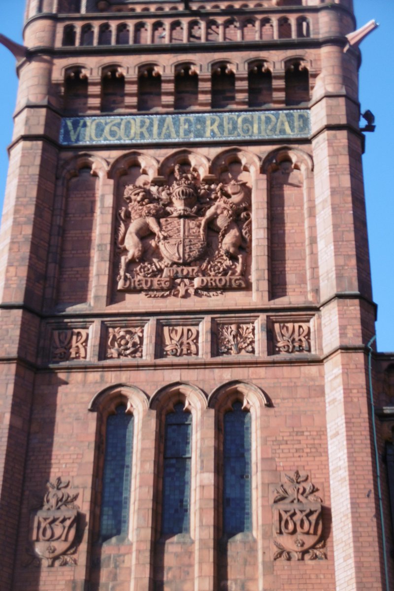 5thLackey's tweet photo. #VictoriaBuilding see #Pevsner #Liverpool #ArchitecturalGuide #JosephSharples for details of fireproof construction of the #Jubilee Clock Tower with #terracotta modelling by #FarmerandBrindley. #Faience staircase &amp; lecture theatre can be 'read' on the facades. https://t.co/yk1tic37vq