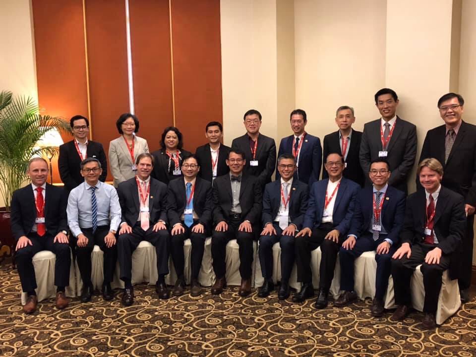 J_Hendriks1's tweet photo. Thank you Singapore Cardiac Society for hosting an excellent #SCSASM and the warm welcome to Singapore! @ToonWeiLim @TJ_Yeo #cardiology #collaboration https://t.co/jquMkgFv1I