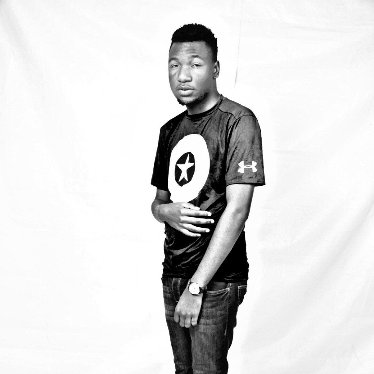 SplitsLoui's tweet photo. I'm Takudzwa Splits from Rusape , im a music producer/artist &amp; entrepreneur i love music, pictures and jokes! Oh yea i love making people laugh so i make threads from time to time! Please RT and help me get followers so i can share my work ill follow back asap! ❤😃 https://t.co/waAHWMfATQ