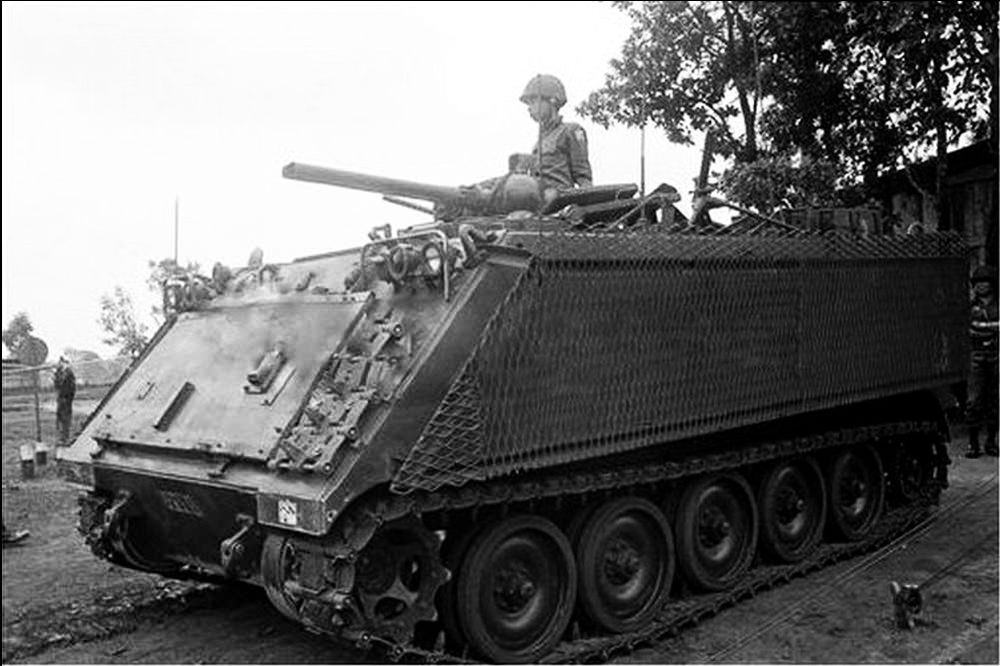 VGaglianiCaputo's tweet photo. U.S.A.(1959)Self-Propelled Flame Thrower M132 Zippo saw action during the long years of the Vietnam War (1955-75),but its time in service was,however, short-lived.After Vietnam,flame throwing vehicles began to fall out of favor. #TankEncyclopedia #MarkNash https://t.co/dan8xiUN5J https://t.co/RwlW2iKTuR