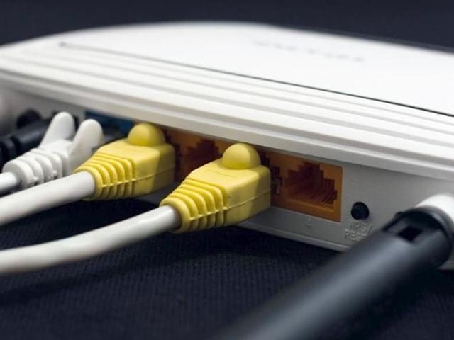neirajones's tweet photo. Hacker Group Has Been Hijacking #DNS Traffic on D-Link Routers for 3 Months ⠀
https://t.co/KVqLgouhbL ⠀
#cybercrime #infosec #DNSChanger https://t.co/fjIbuT2XCG https://t.co/3DGK3YQKgq