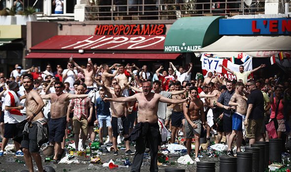 construction_fc's tweet image. The @simonbe76653823 And His Sons Are Out In Full Force Already Ahead Of Today’s Final #FanBase #Robbos #Family