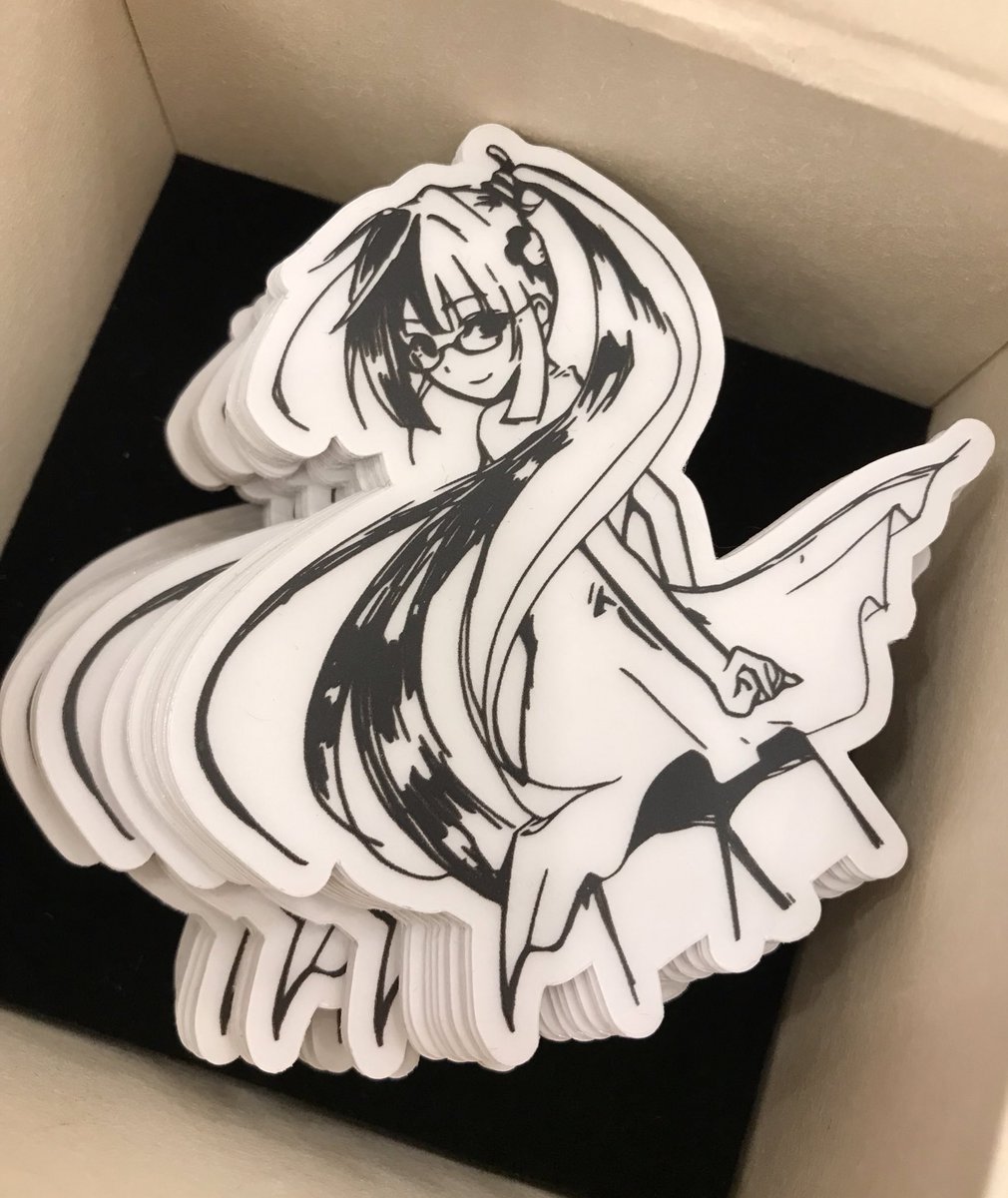 chomado's tweet image. アメリカから来た友達(昨日とは違う人)が
「遅くなったけど誕生日(11月)プレゼント」と
私の描いた #Pythonちゃん の絵を
ステッカーにしてくれた😭嬉しい!
50枚貰ったから
欲しい人はあげるね☺️