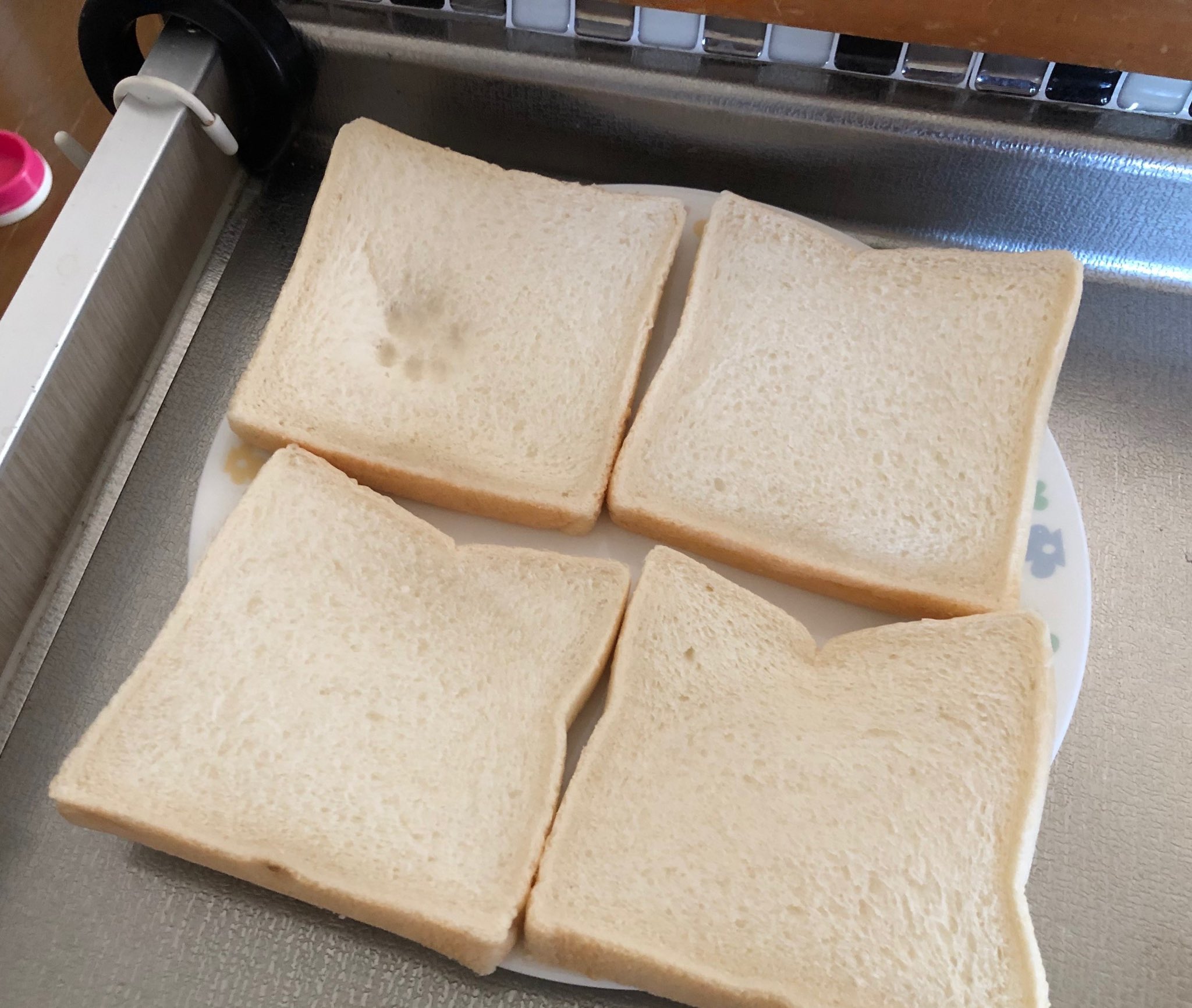 マネークリッパー吉沢の写真 ヤマザキのふんわり食パンはこんなにふんわりです 猫 T Co 7xcpbpoo2s Twitter マネークリッパー吉沢の写真 ヤマザキのふんわり食パンはこんなにふんわりです 猫 T Co 7xcpbpoo2s Twitter