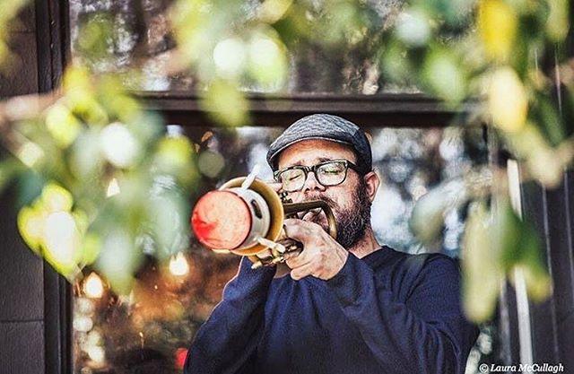 KloofStrHouse's tweet image. Happy Sunday!!! We know you’re excited to spend your day with us in our sunny garden... 🎶🎶 We got the best live jazz from 1-3pm, the most delicious food and let’s not forget the wine... So come wine down with us! 🍷 #jazzinthegardens