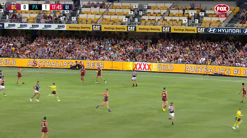 JaymeMarkus's tweet photo. I had to travel to a suburban footy ground to remember what an #AFL field looks like without constant rolling beer ads!
What's worse is these #alcohol ads are shown during children's TV viewing hours.
#EndAlcAdInSport #NoException https://t.co/MGQUfOEpsR