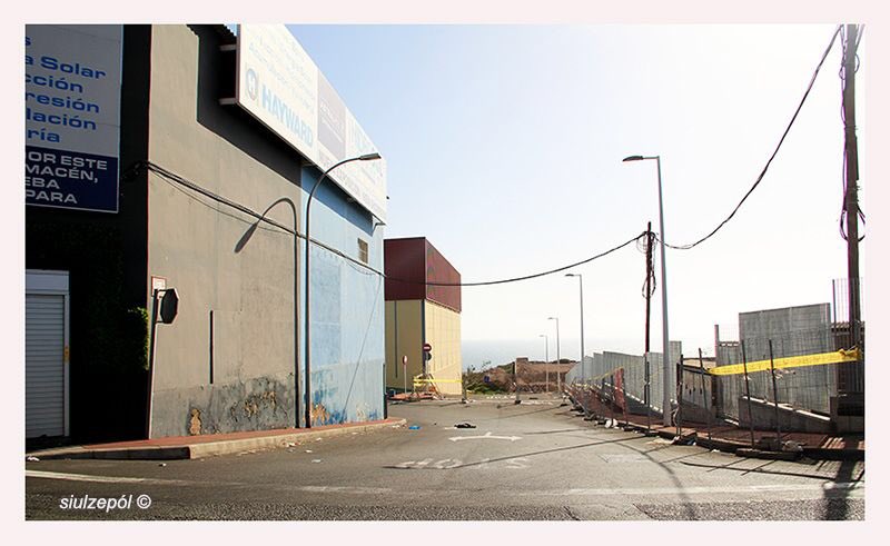 #PaseandoPorMiCiudad| Calle Ceniza (Parque Empresarial de el Goro) #LuisLópez #Hoy #Calles #Historia #Teldeadiario 

teldeadiario.com/paseando-por-m…