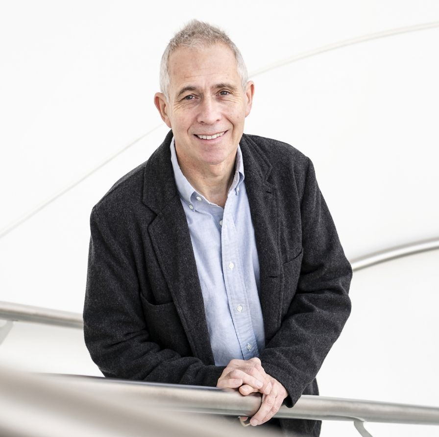 acmedsci's tweet photo. "It's becoming harder & harder for one research group to have the skills needed to solve complex problems. By far the best thing is for teams to pool their resources." @ProfJimSmith - Read what needs to happen next for #teamscience #togetherwecan https://t.co/kRtYEY4QGK https://t.co/MpHqESzFhc